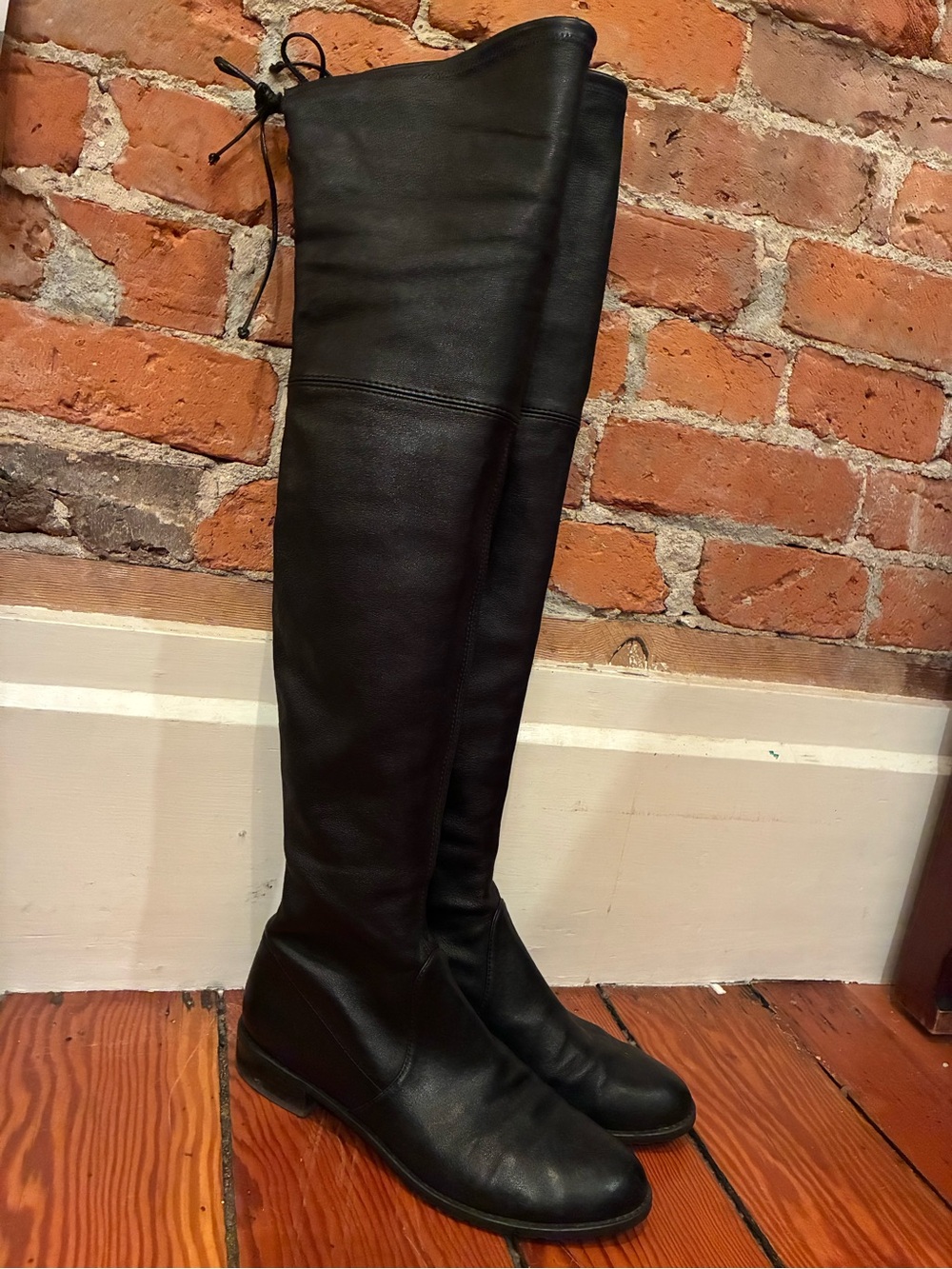 Stuart Weitzman LOWLAND Black Leather Over-the-Knee Boots - size 8